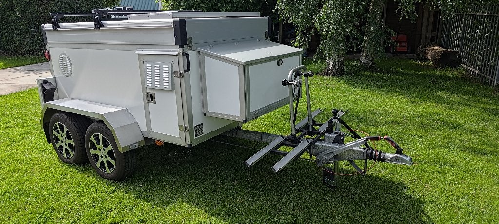 Wt Metall Thermo Royal 3 vaks 2 assen geremd hondenaanhanger, Ophalen, Zo goed als nieuw