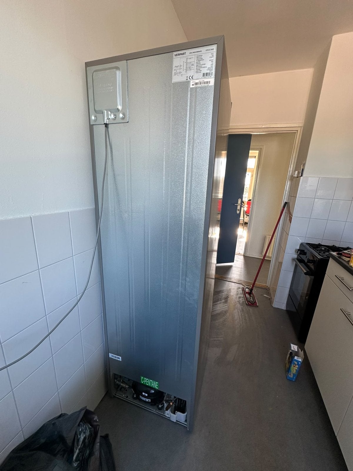 Foto 9 van Veripart Koel-vriescombinatie 253L - Gebruikt