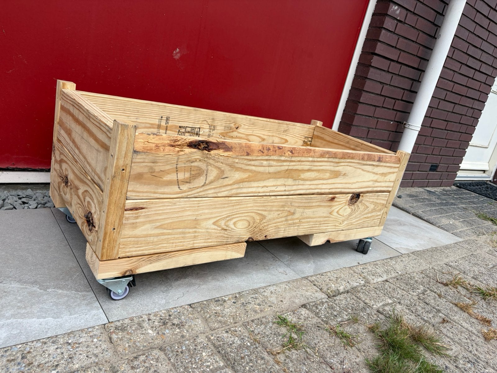 Houten bak op wieltjes, Tuin en Terras, Bloembakken en Plantenbakken, Ophalen, Zo goed als nieuw, 60 cm of meer, Rechthoekig