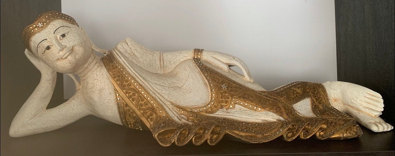 Liggende Hout Thaise Boeddha beeld - Wit en Goud, Ophalen of Verzenden, Zo goed als nieuw, Hout, 33 cm