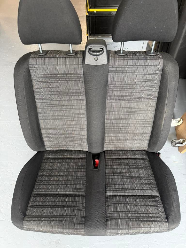 Mercedes vito 2 persoons bijrijderbank, Ophalen