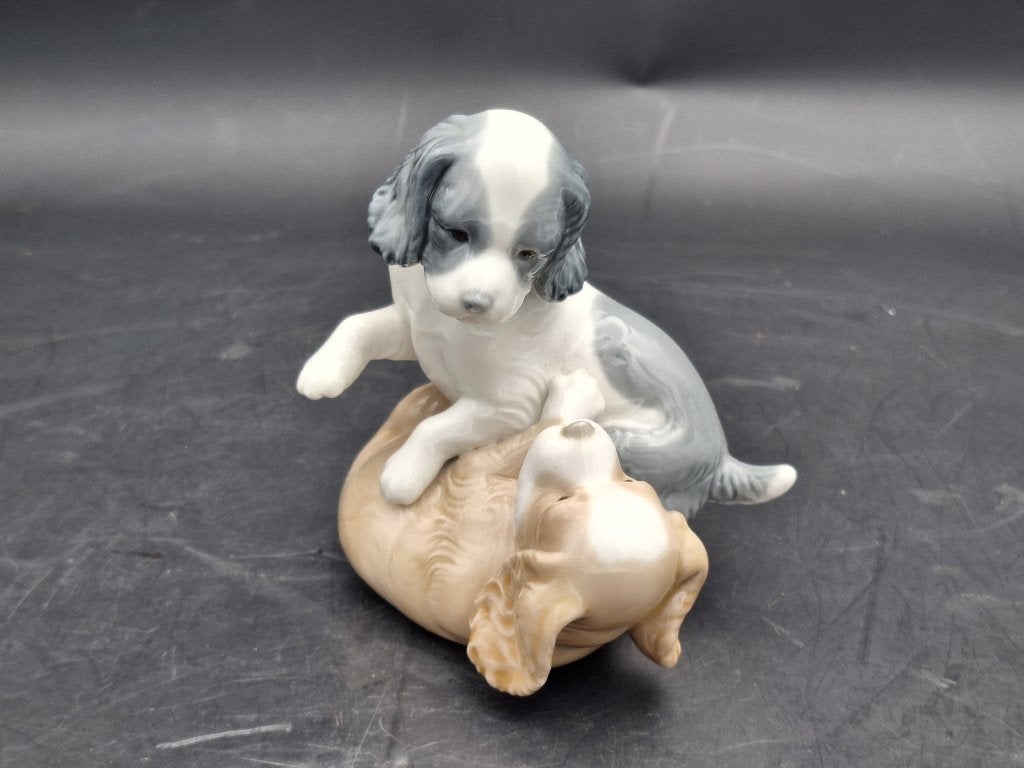 2 spelende hondjes LLADRO, NAO, 1983, Ophalen of Verzenden