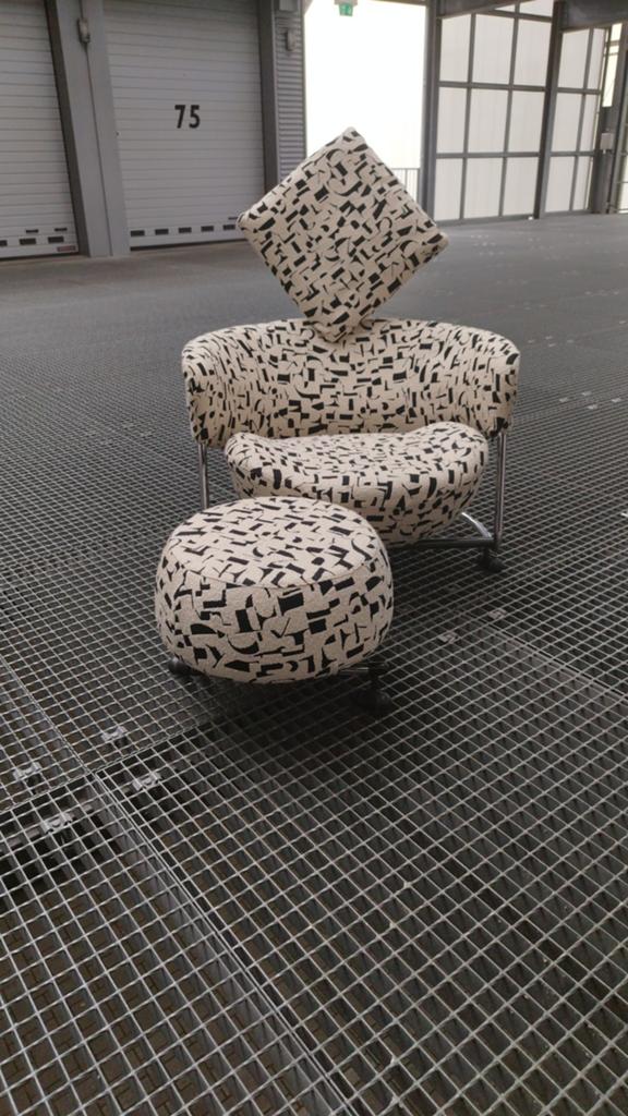 Cassina Girotonda Fauteuil & Voetenbank - Francesco Binfaré, Huis en Inrichting, Stof, Ophalen of Verzenden, Zo goed als nieuw