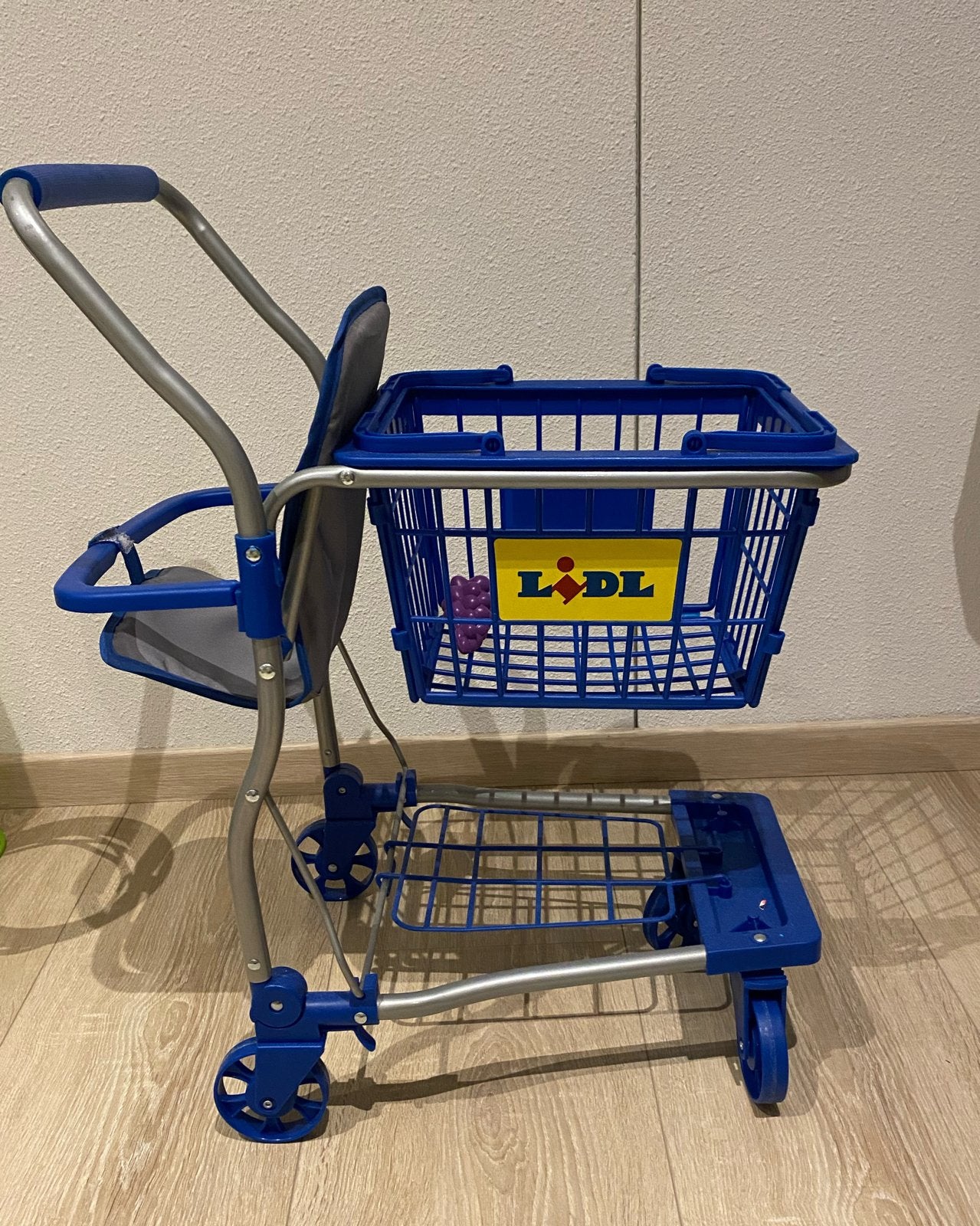 Lidl speelgoed winkelwagentje met zitje, Ophalen, Zo goed als nieuw, Jongen of Meisje