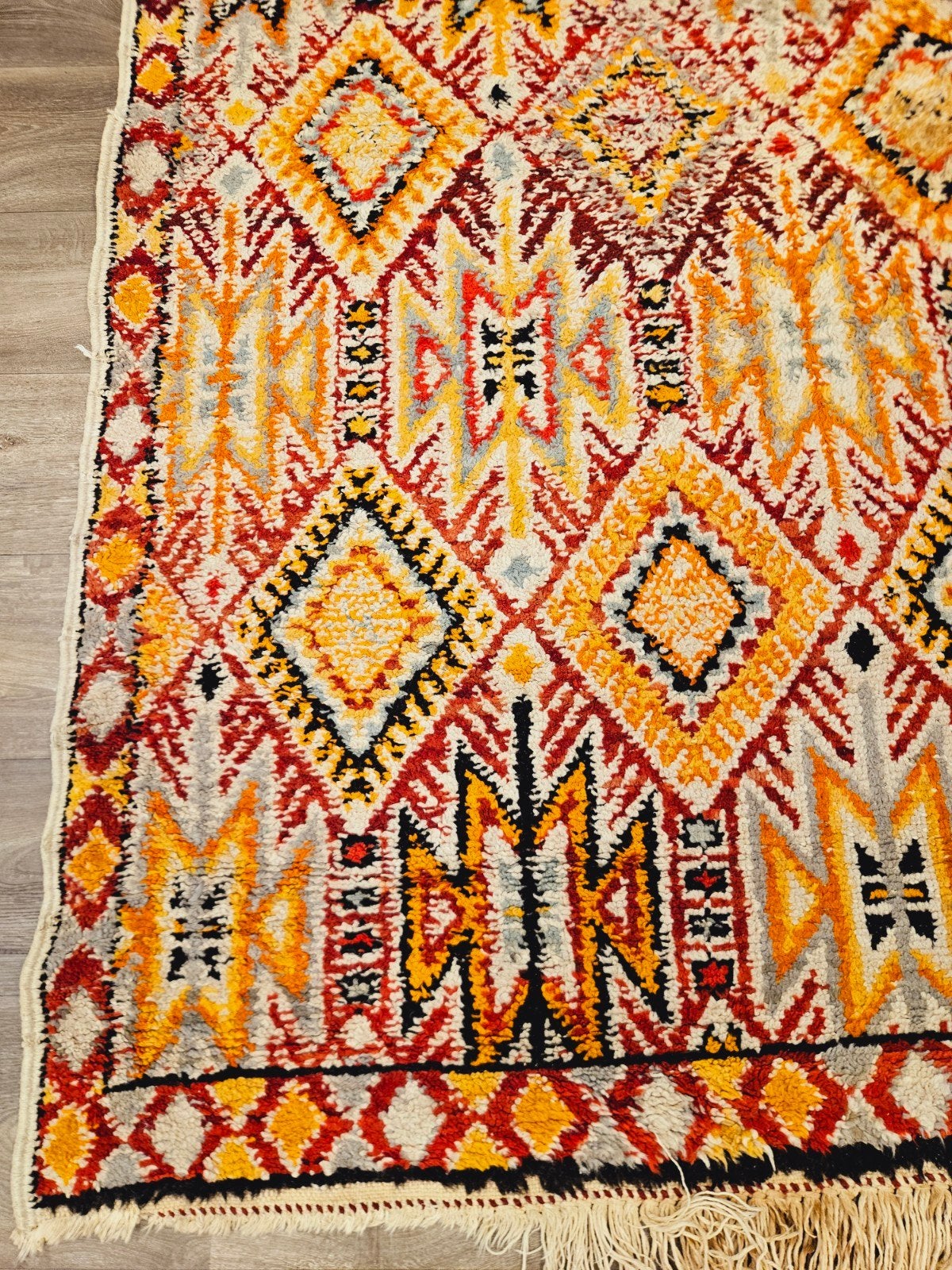 Handgeknoopt Berber Tapijt. prachtige kleuren en patronen, 200 cm of meer, Ophalen of Verzenden, Zo goed als nieuw, 200 cm of meer