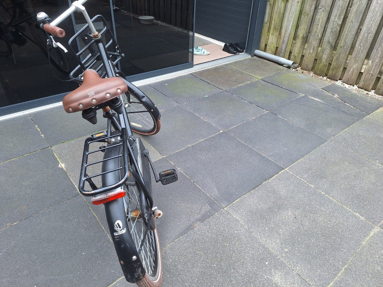 zwarte fiets 20 inch, Fietsen en Brommers, Fietsen | Bakfietsen, Ophalen, Gebruikt, 1 kind