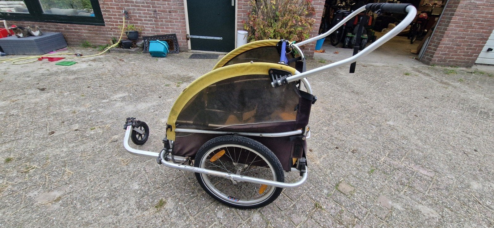Burley fietskar / kinderkar met regenhoes, Ophalen, Gebruikt, Burley, Kinderkar