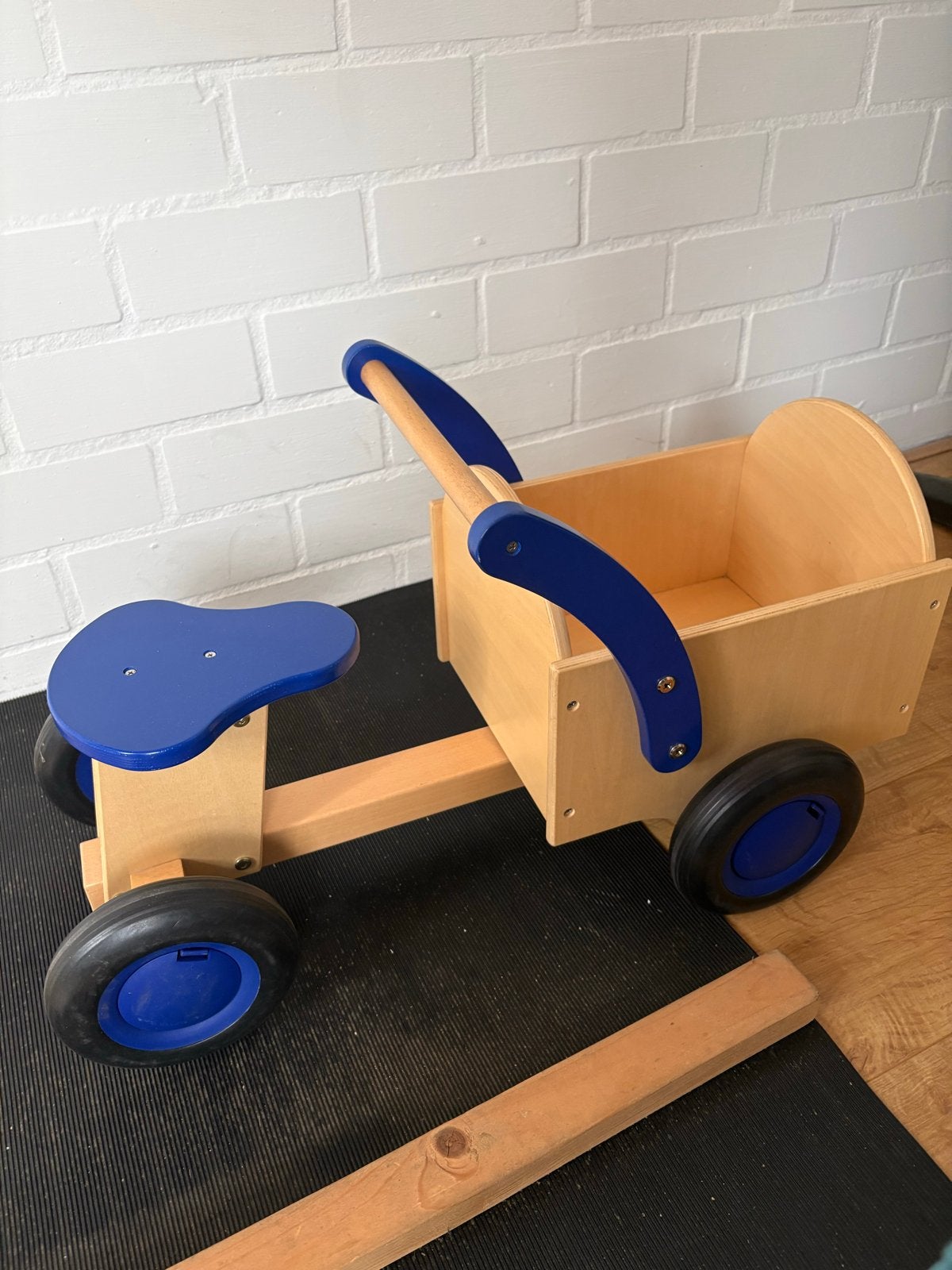 Houten loopwagen/loopfiets voor kinderen