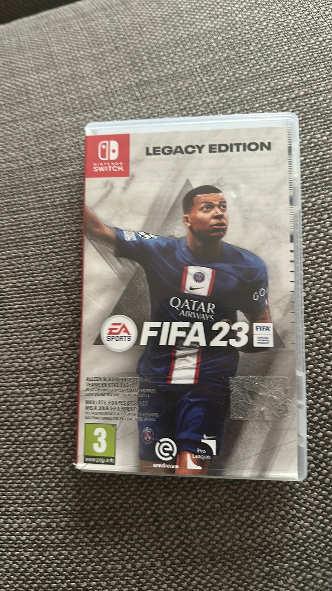 Nintendo switch FIFA 2023, Ophalen of Verzenden, Zo goed als nieuw, Sport, 3 spelers of meer