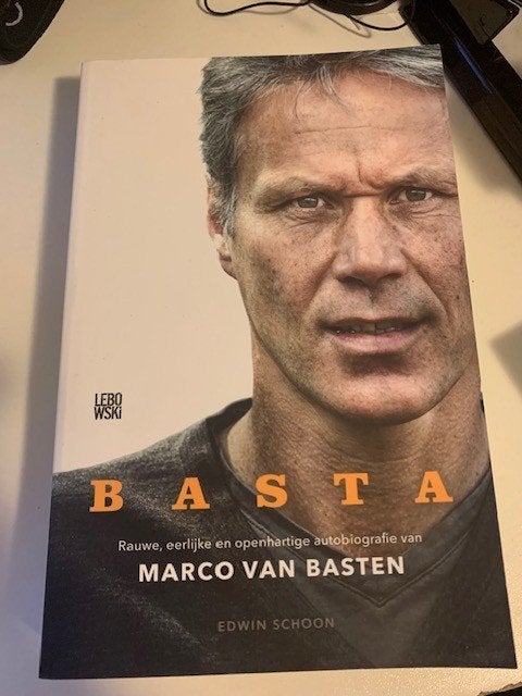 Marco van Basten in zijn autobiografie 'Basta, Boeken, Ophalen of Verzenden, Zo goed als nieuw, Sport