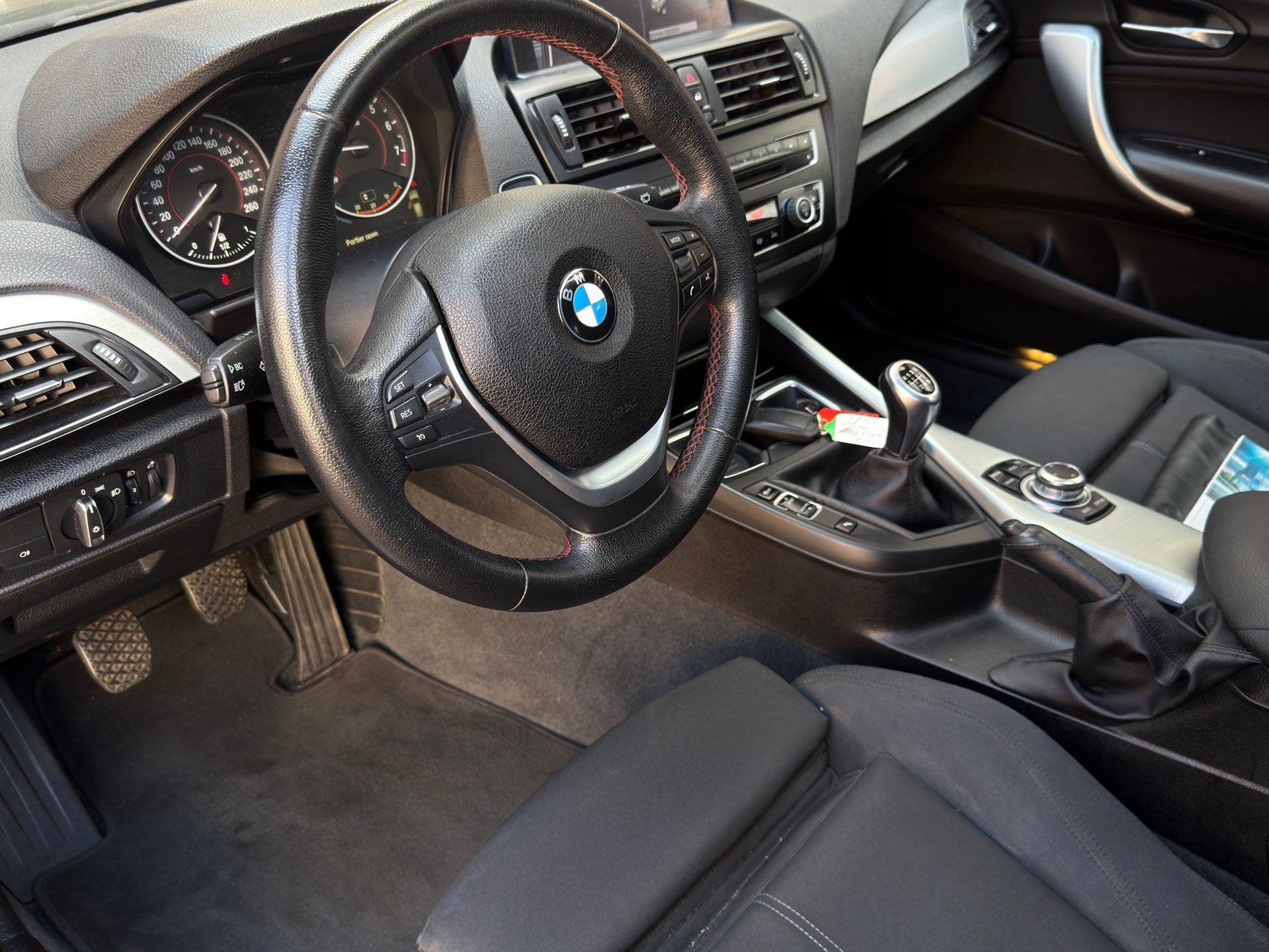 Foto 15 van BMW 1-serie 118i M Sport Edition , 5-DRS. , Clima / Cruise /