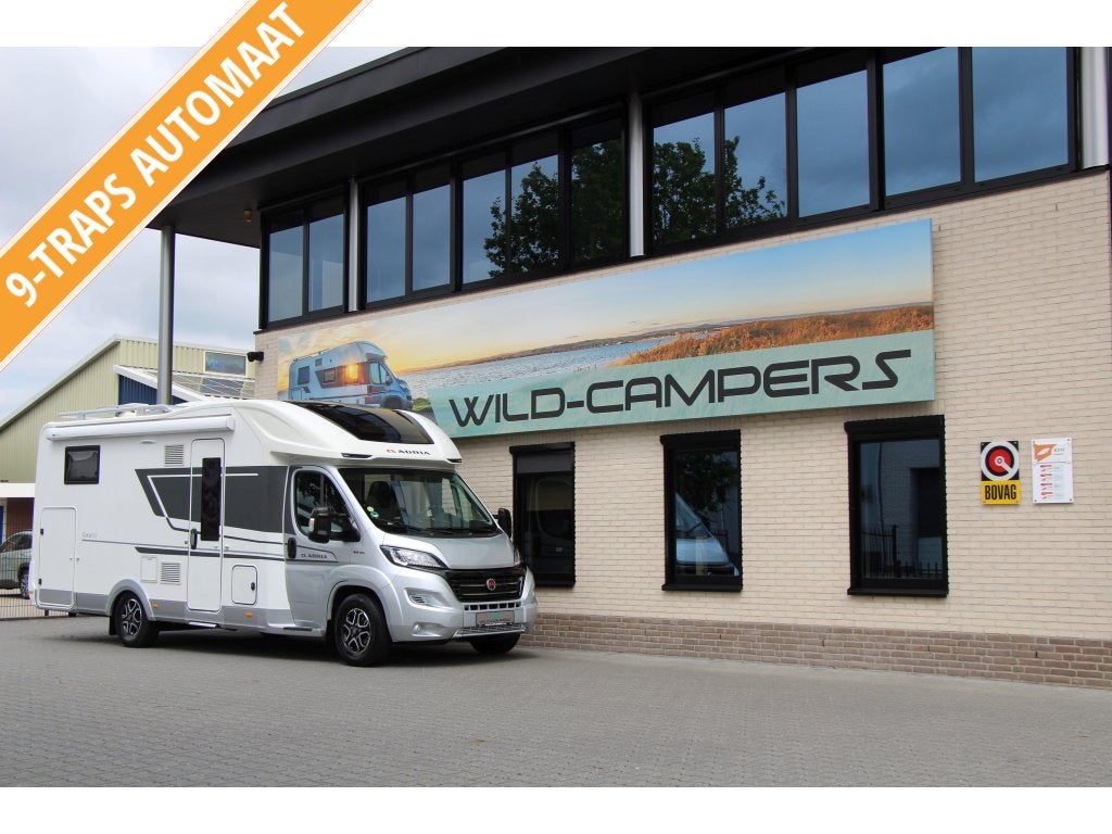 Adria Coral Plus 670 SL - 160PK AUT - ENKELE BEDDEN - 4400KG, Caravans en Kamperen, Campers, Ringverwarming, Fiat, Tot en met 2