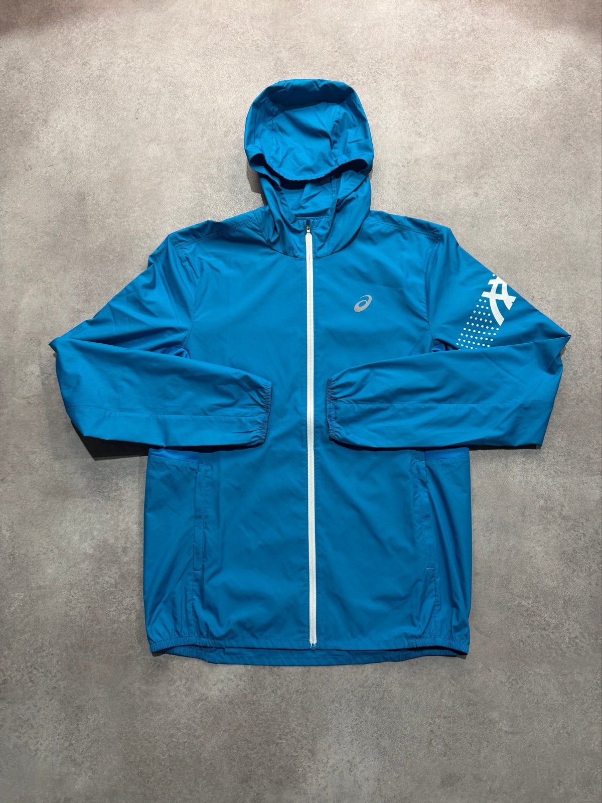 ASICS hardloopjack - Nieuw met kaartjes - Maat XS, Ophalen, Nieuw, Maat 46 (S) of kleiner, Blauw