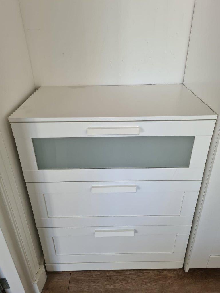Witte ladekast brimnes, Huis en Inrichting, Kasten | Ladekasten, Ophalen, 50 tot 100 cm, Zo goed als nieuw, 3 of 4 laden