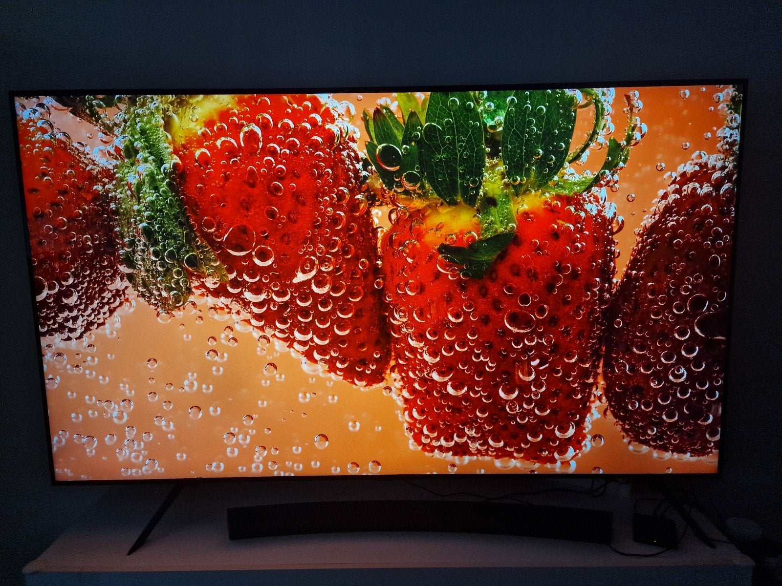 86 inche Led smart tv 4k ultra hd Samsung Thuisbioscoop 975, Audio, Tv en Foto, Ophalen of Verzenden, Zo goed als nieuw, 100 cm of meer