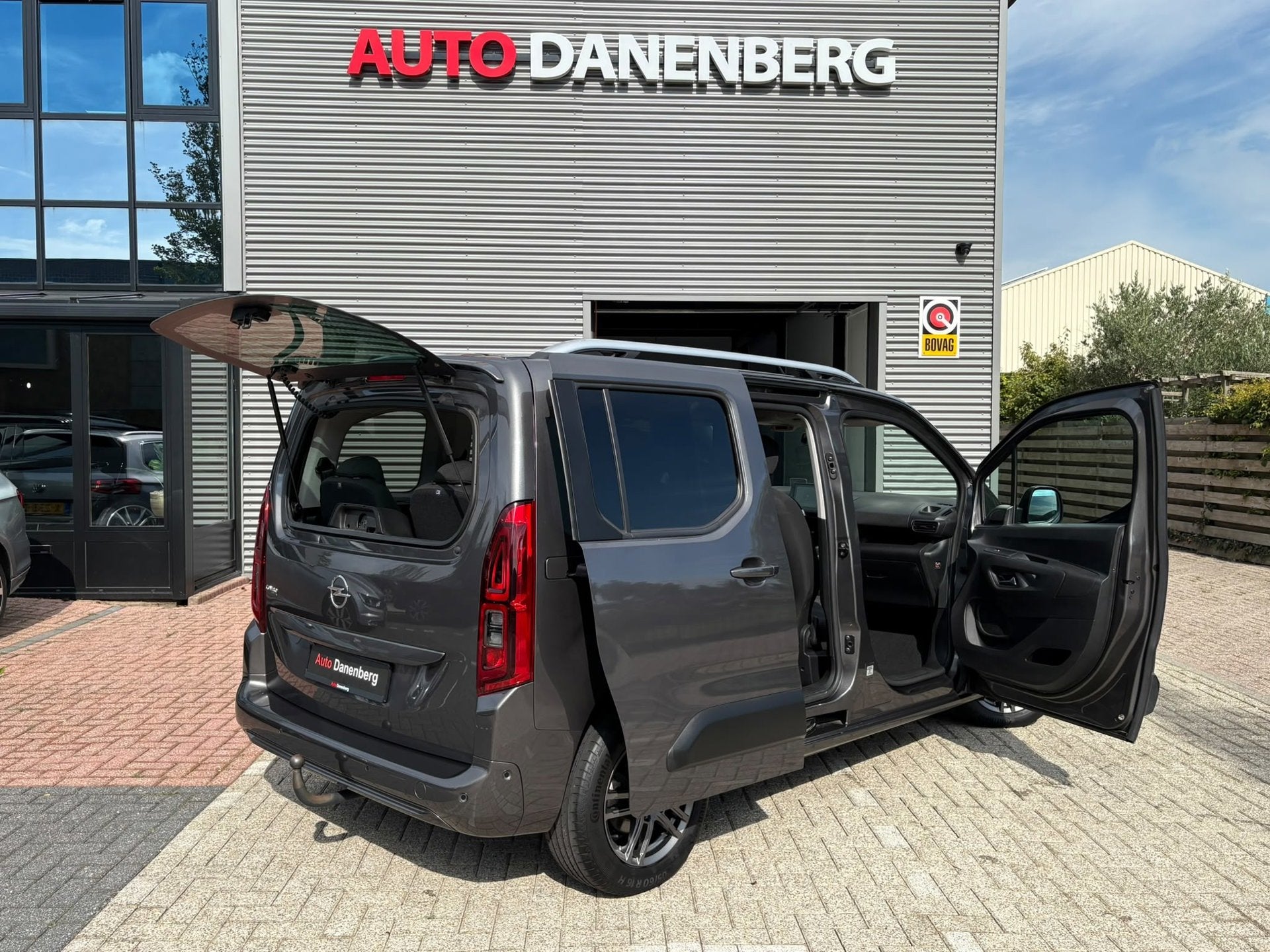 Opel combo Life 1.2 Turbo Elegance 7 PERSOONS FULL-OPTIES, Auto's, Dealer onderhouden, Stof, 1199 cc, 7 stoelen