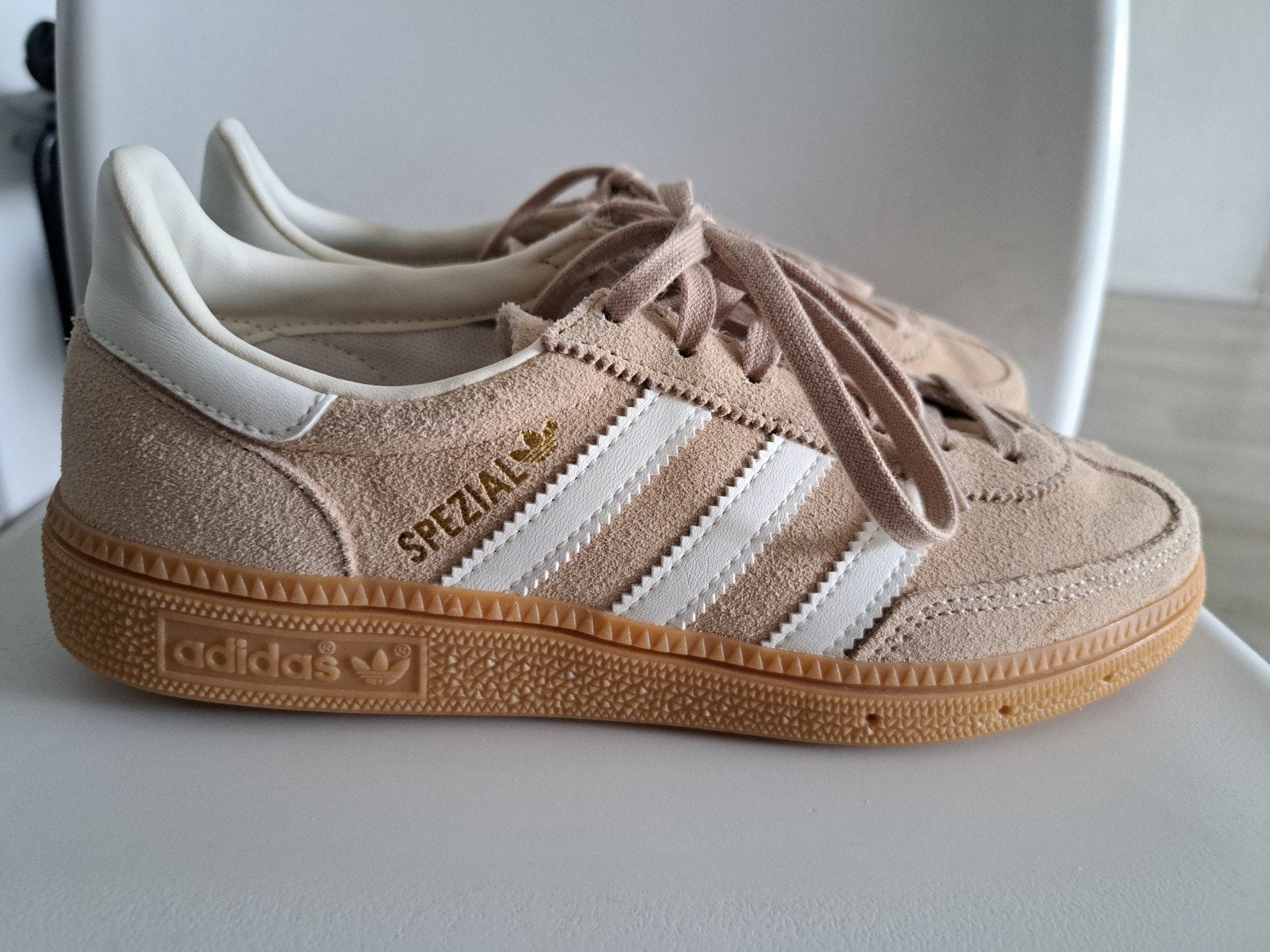 Adidas handball spezial beige maat 36, Adidas, Beige, Ophalen of Verzenden, Sneakers of Gympen
