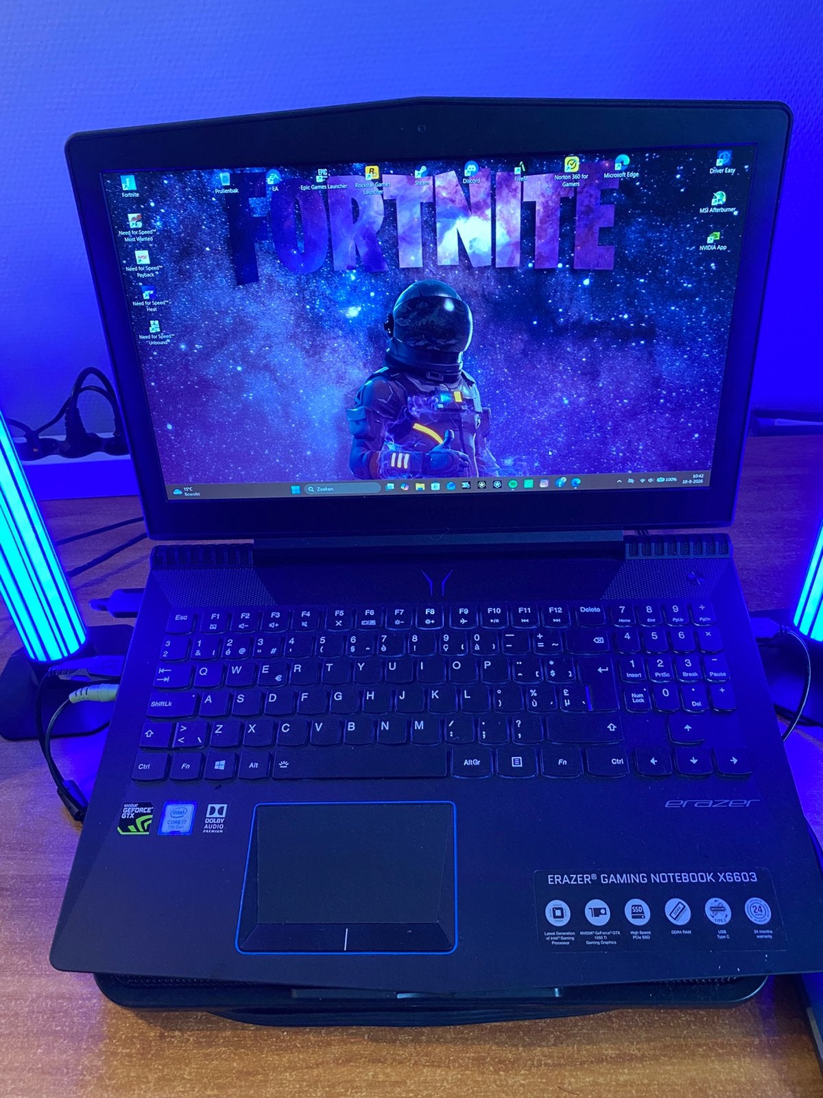 supper gaming laptop erazer gaming notebook x6603, Computers en Software, Ophalen, 2 tot 3 Ghz, 15 inch, Zo goed als nieuw