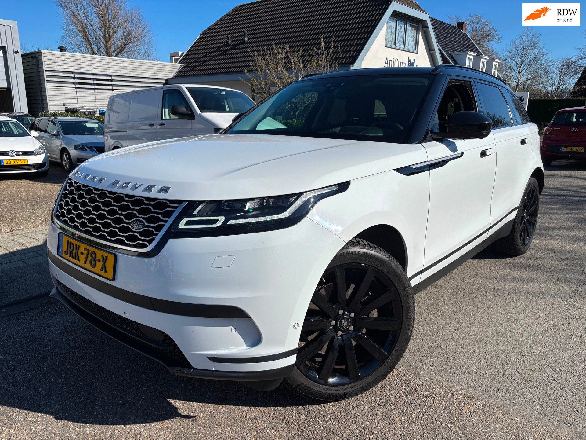 Land Rover Range Rover Velar 2.0 P300 Turbo AWD 300PK Head u, Auto's, Gebruikt, 4 cilinders, Range Rover Velar, Wit