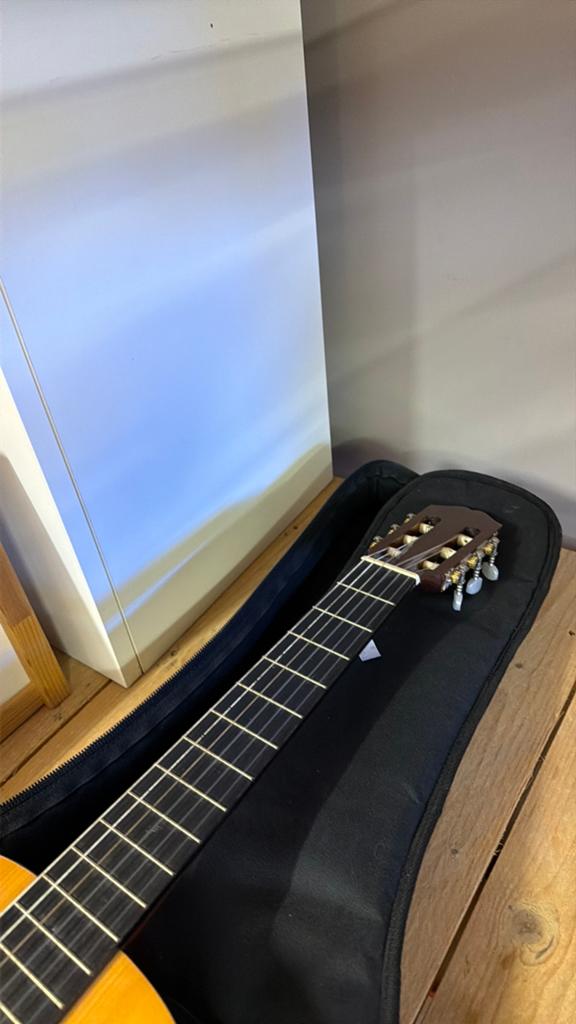 Mooie akoestische gitaar, Klassieke of Spaanse gitaar, ., Ophalen of Verzenden, Zo goed als nieuw