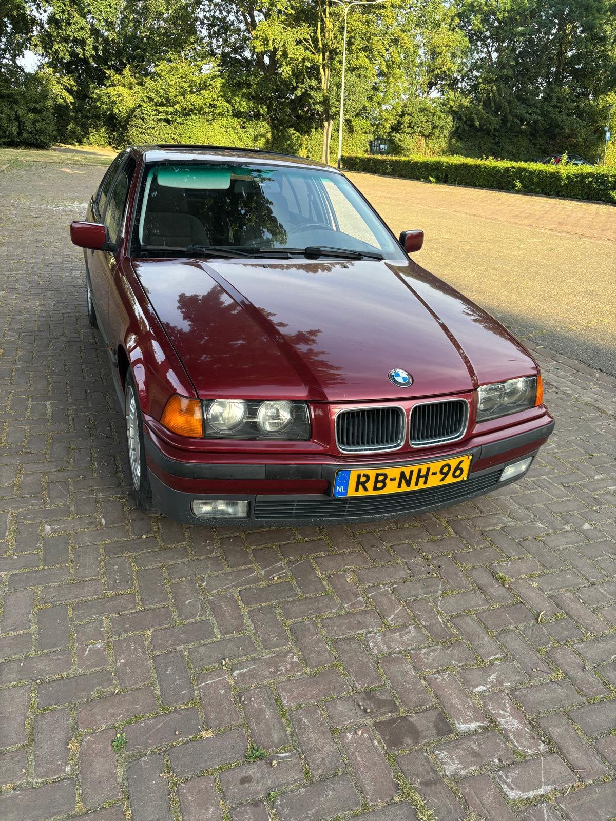 BMW 3-Serie 2.8 I 328 AUT 1997 Rood Compleet onderhoud, Auto's, 1330 kg, Elektrische ramen, Origineel Nederlands, Grijs