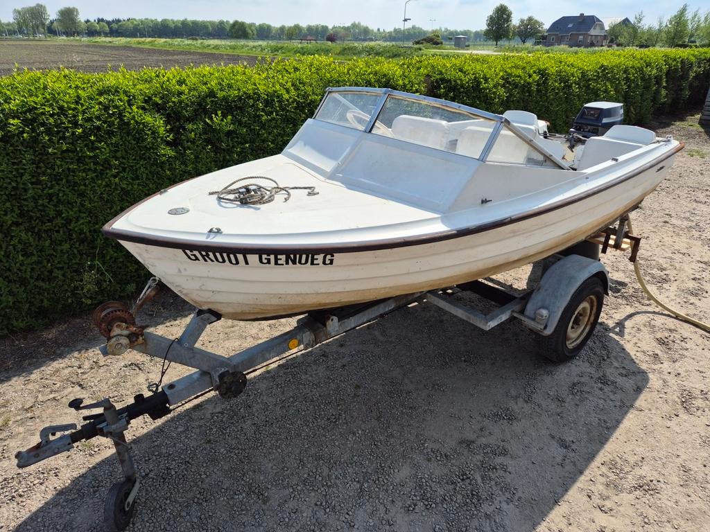 Motorboot met trailer en Yamaha 9.9 buitenboordmotor, Watersport en Boten, Overige merken, Gebruikt, Buitenboordmotor, 5 m