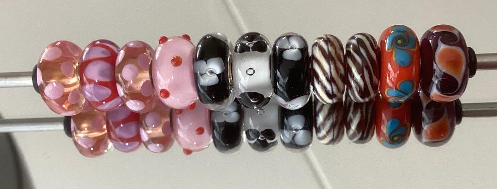 Trollbeads diverse kleuren, Sieraden, Tassen en Uiterlijk, Bedels, Nieuw, Trollbeads, Glas of Kristal, 4 bedels of meer, Ophalen of Verzenden