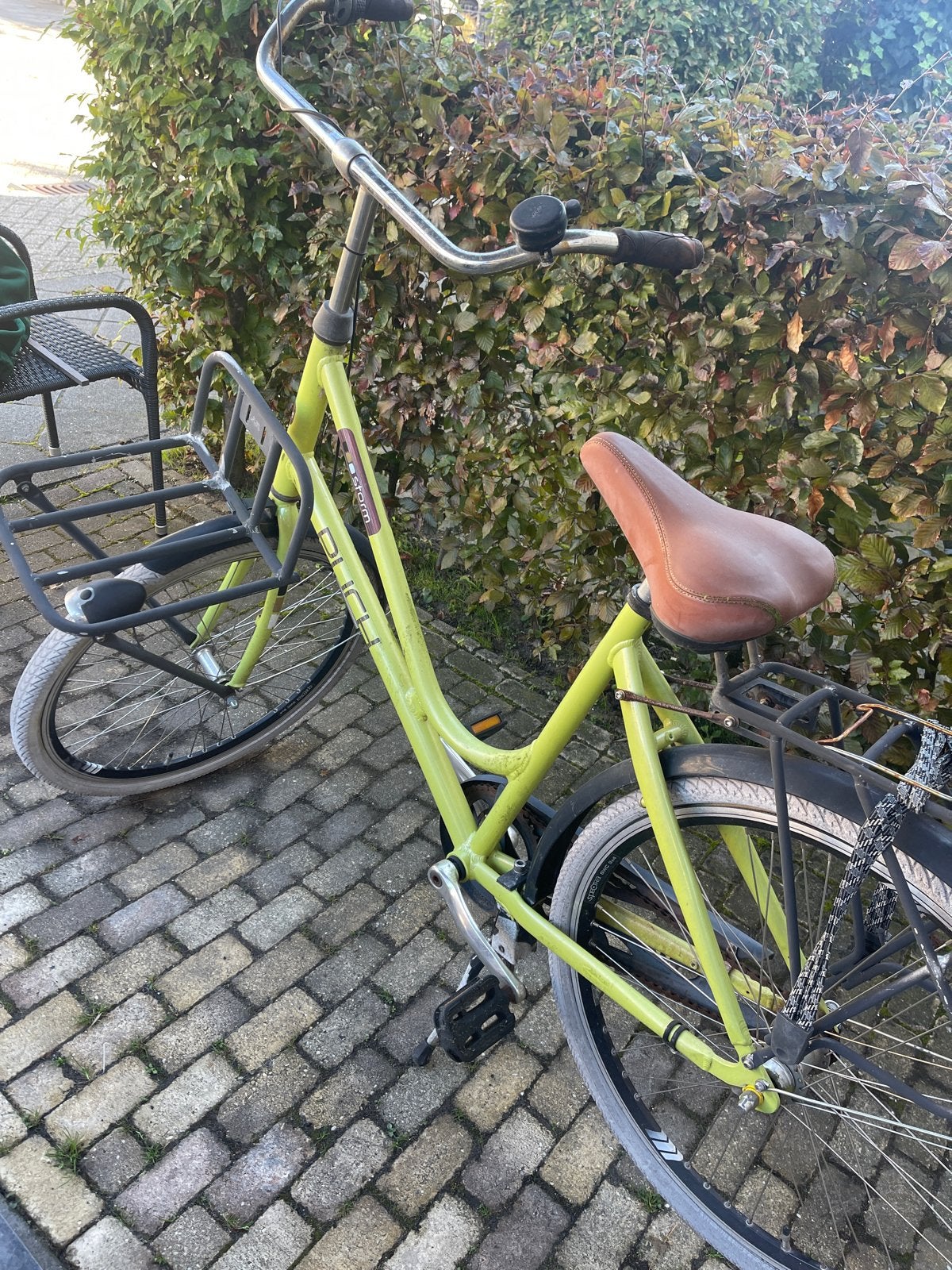 Limegroene damesfiets met voordrager (banden lek), Velgrem, Ophalen, Overige merken, 53 tot 56 cm