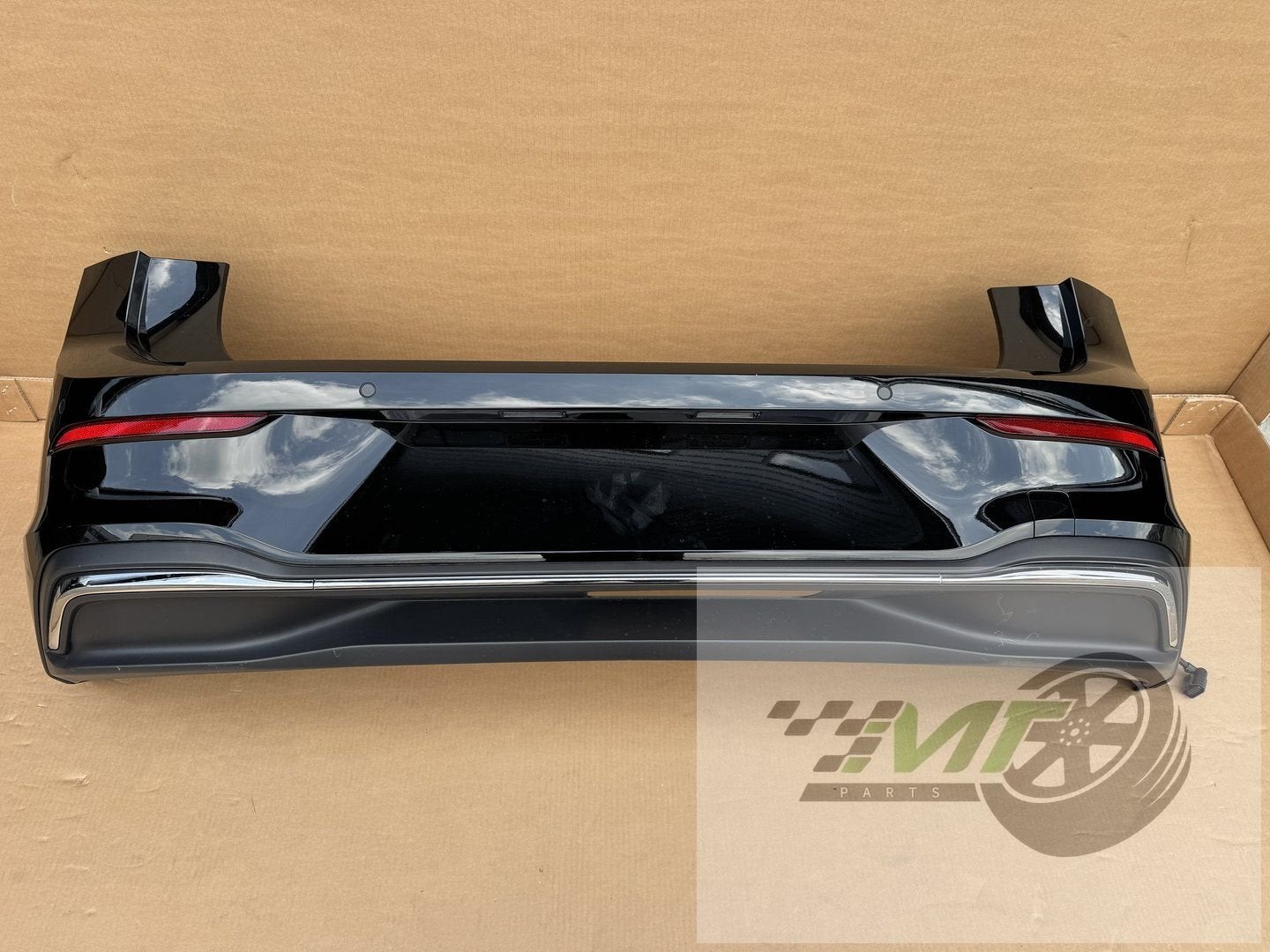 Vw golf 8 achterbumper 5H6807421F L041 zwart rearbumper PDC, - kundenbetreuung@volkswagen.de, Gebruikt, Volkswagen, Herkomst onderdeel bekend
