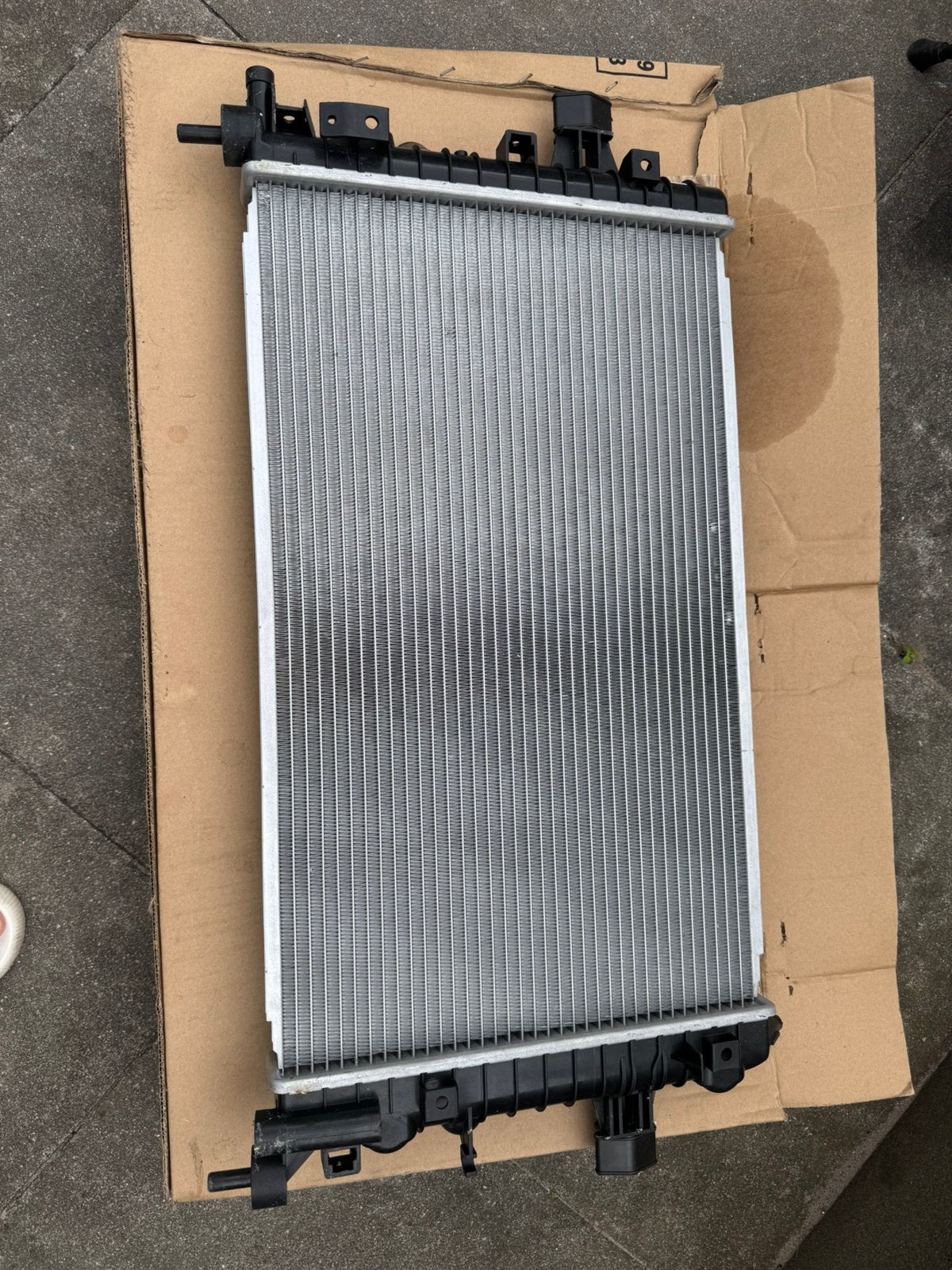 Opel radiateur- Nieuw in doos, Ophalen of Verzenden, Nieuw, Universele onderdelen