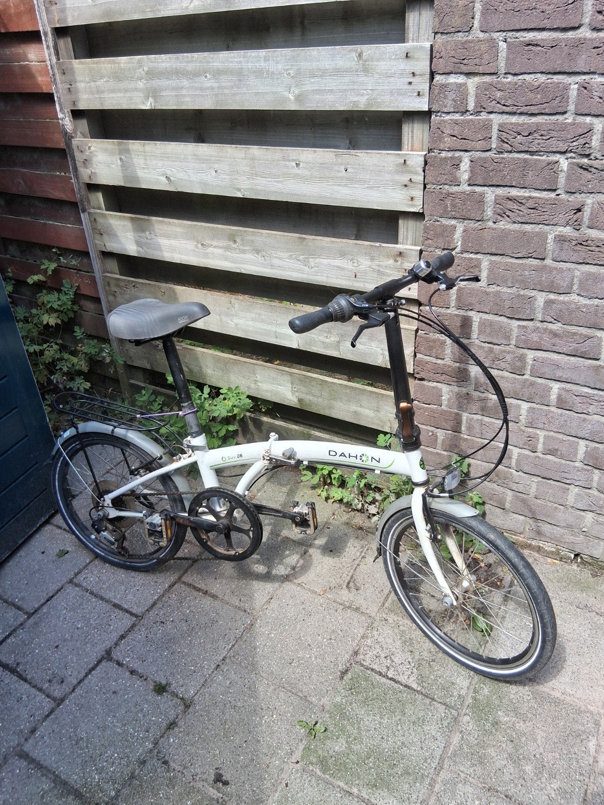 Dahon vouwfiets, wit, met bagagedrager, Fietsen en Brommers, Fietsen | Vouwfietsen, Ophalen, Dahon, Versnellingen