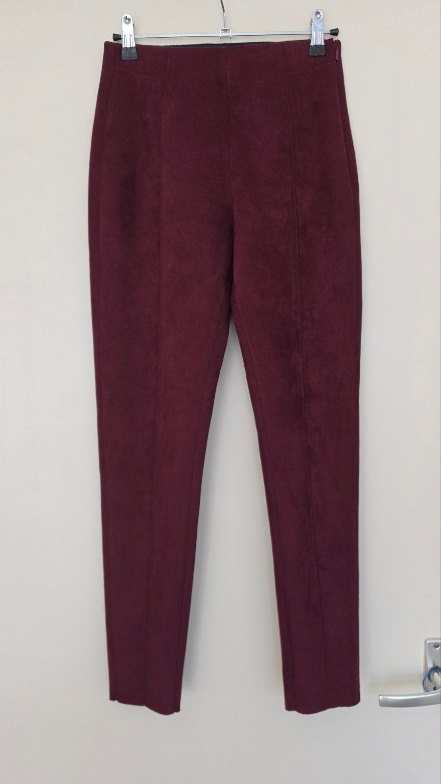 Donkerrode broek in maat 36, Primark, Ophalen of Verzenden, Zo goed als nieuw, Maat 36 (S)