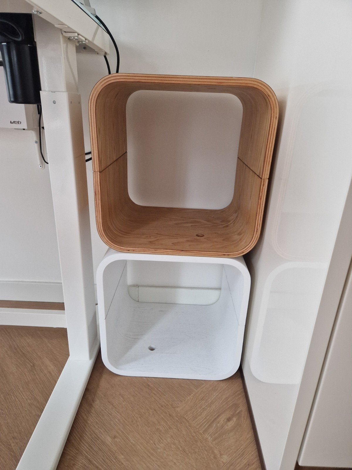 Set van 2 moderne kubusvormige bijzettafels/opbergers, Ophalen, Zo goed als nieuw