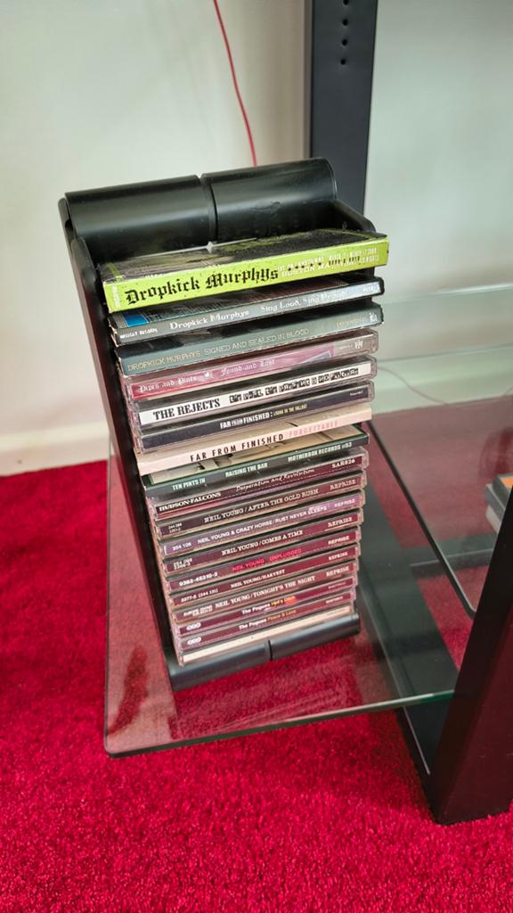 CD rek - Zwart kunststof - Ruimte voor 150+ discs, Huis en Inrichting, Woonaccessoires | Cd- en Dvd-rekken, Ophalen, Kunststof