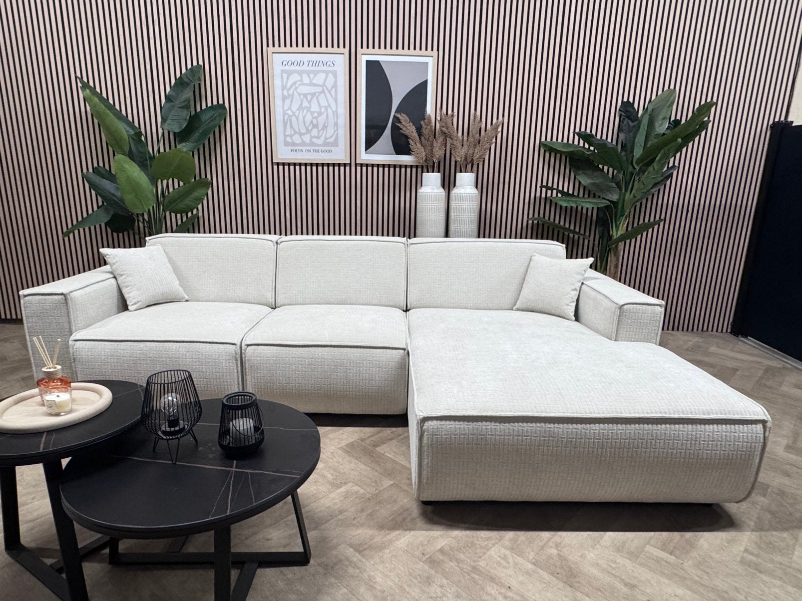 SHOWMODEL | Trendy Elementen Hoekbank - Warm Ivoor - 296x165, Huis en Inrichting, 250 tot 300 cm, -, -, Hoekbank