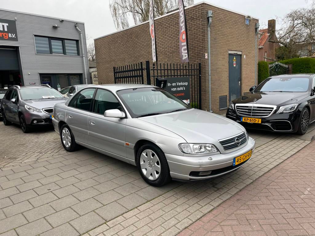 Opel Omega 2.2i-16V Elegance 1e Eigenaar! Airco NAP APK, Auto's, Opel, Euro 2, Omega, Achterwielaandrijving, Gebruikt