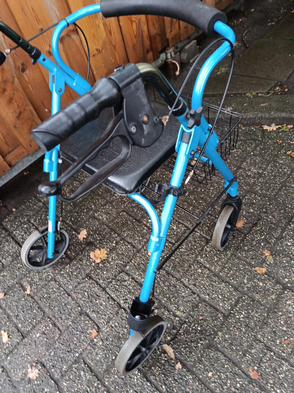 Rolater met zitje en ruggesteun, Ophalen