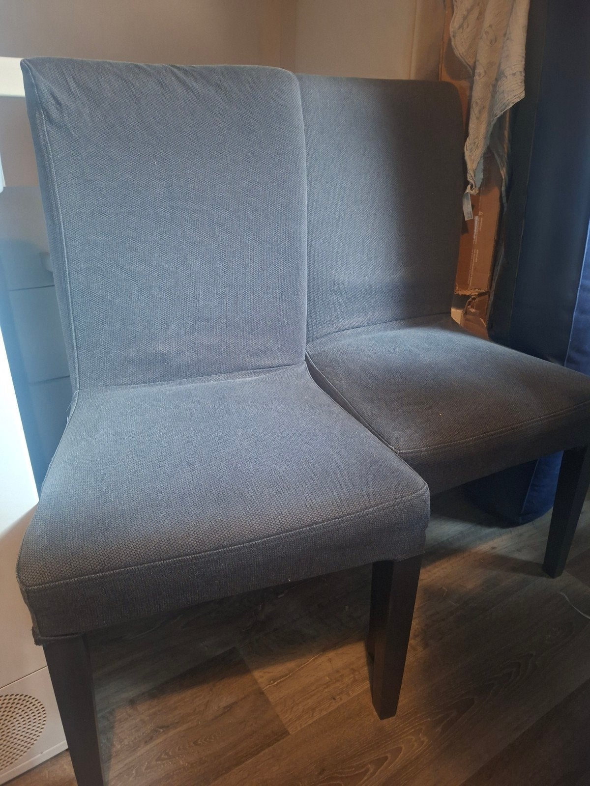 Twee IKEA Bergmund/Henriksdal stoelen, Ophalen, Twee, Zo goed als nieuw, Grijs