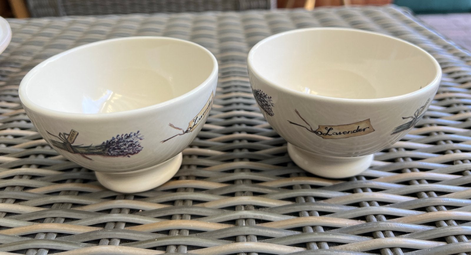 Set van 2 Jet ter Steege Rijssen 'Lavender' schaaltjes, Ophalen of Verzenden, Overige stijlen, Aardewerk, Schaal of Schalen