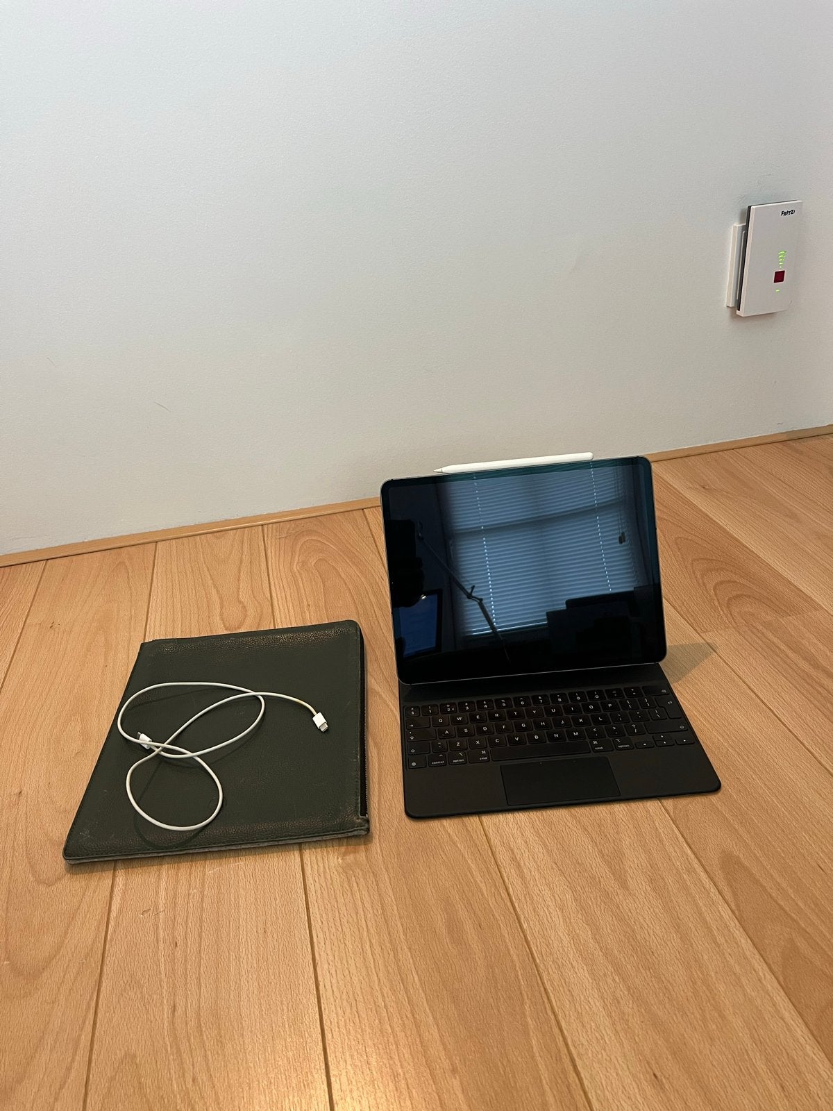 iPad Pro 12,9" (4e gen) 512GB + Pencil, Keyboard, Sleeve, 13 inch of meer, Ophalen of Verzenden, Zo goed als nieuw, Apple iPad Pro