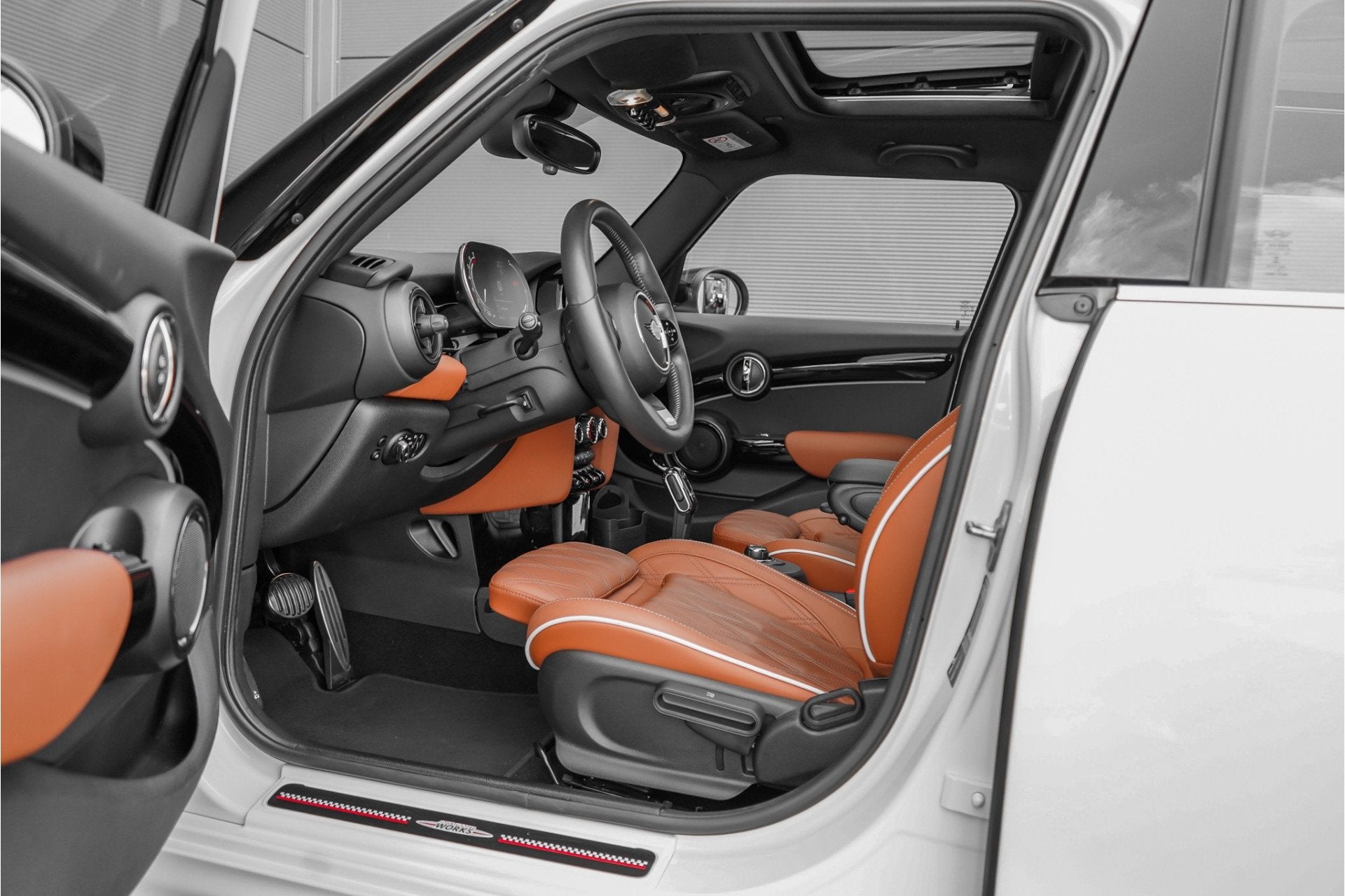 MINI 5-deurs 2.0 Cooper S John Cooper Works Pano ACC Leder C, Auto's, Mini, Gebruikt, 4 cilinders, 179 pk, Wit