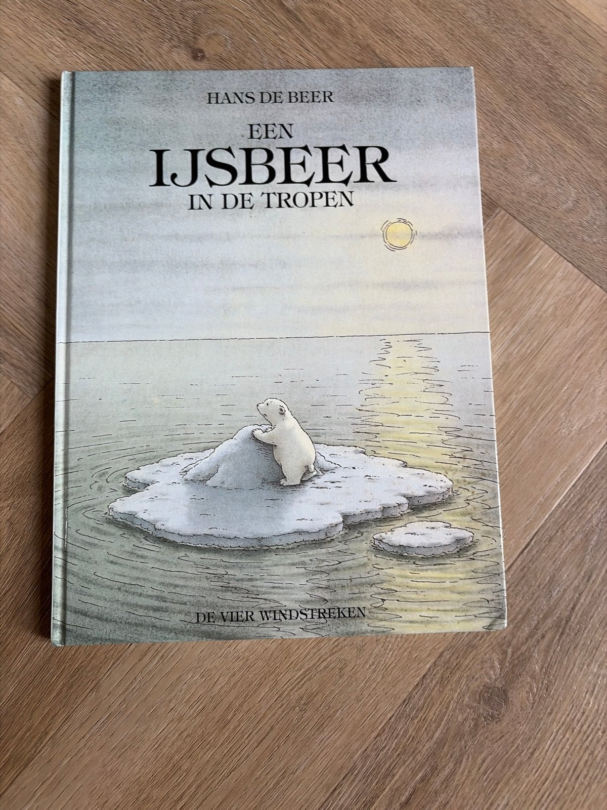 Een IJsbeer in de Tropen - Hans de Beer (Als nieuw), Ophalen of Verzenden, Zo goed als nieuw, Prentenboek