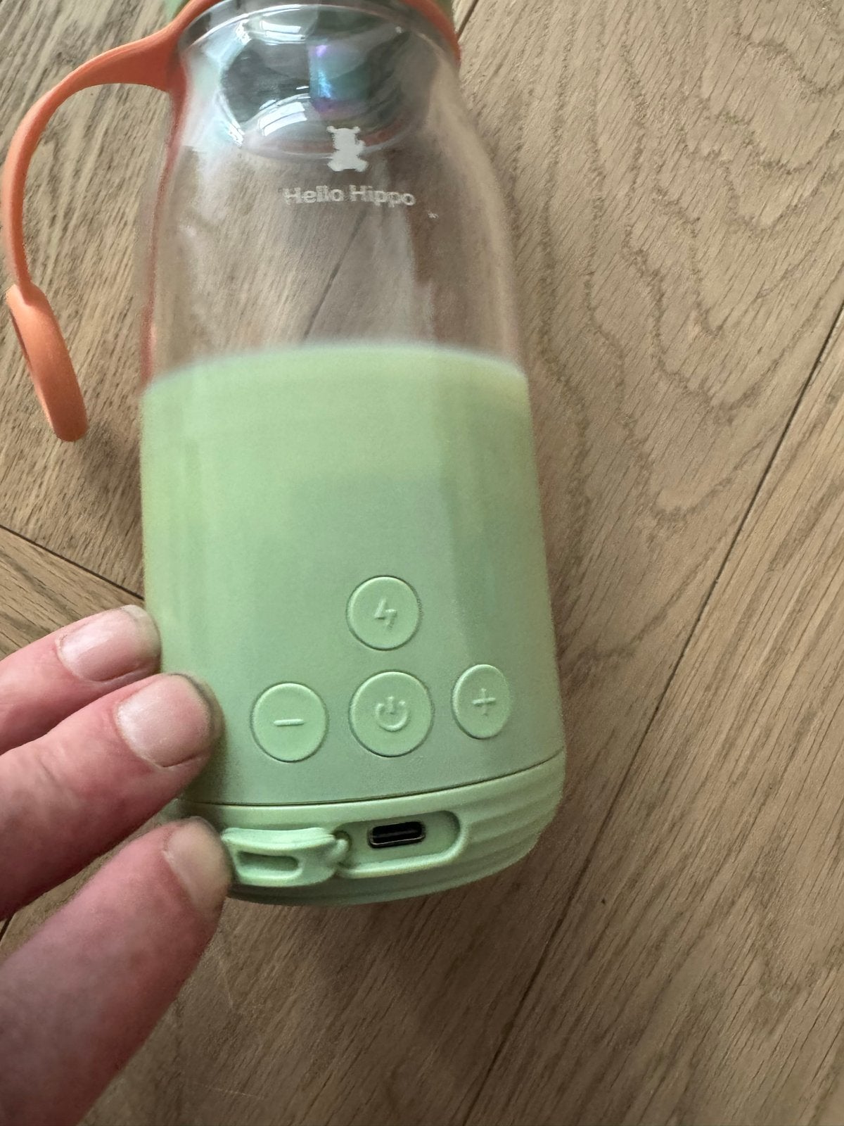 Draagbare Accu Melkverwarmer voor Babymelk - Hello Hippo, Kinderen en Baby's, Nieuw, Ophalen of Verzenden, Draadloos, Flessen- of potjesverwarmer