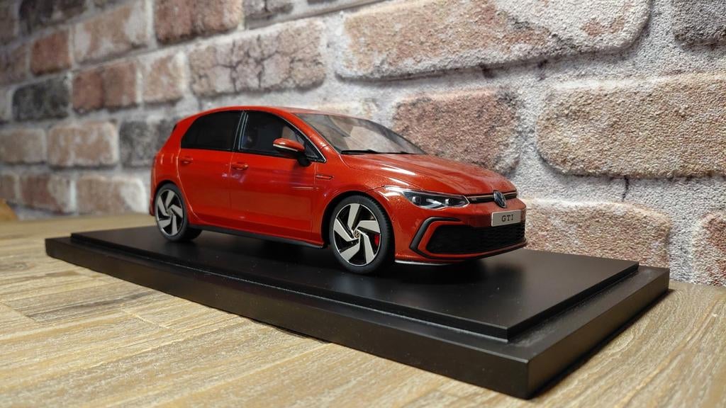 Volkswagen Golf MK8 GTI Ottomobile 1:18, Ophalen of Verzenden, Zo goed als nieuw, Auto, OttOMobile
