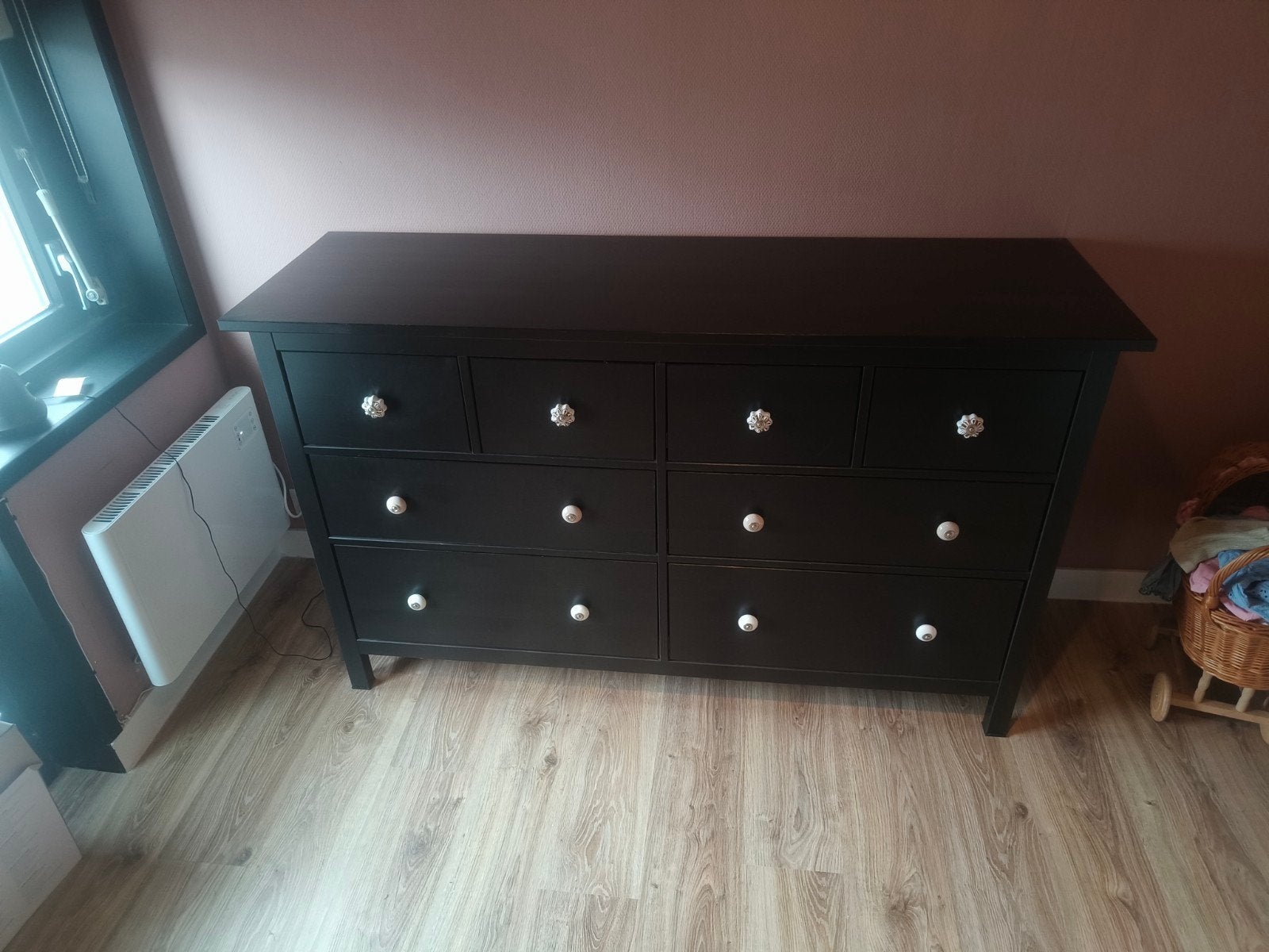 Zwarte IKEA Hemnes ladekast, Huis en Inrichting, Modern, Scandinavisch, 150 tot 200 cm, Ophalen of Verzenden, Zo goed als nieuw