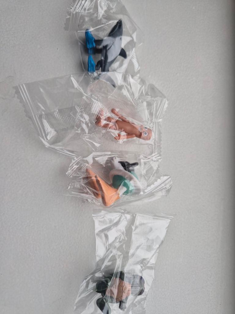 Vier nieuwe speelfiguren in verpakking, Kinderen en Baby's, Speelgoed | Overig, Ophalen of Verzenden