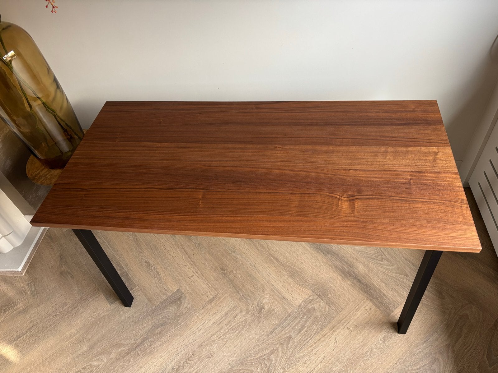 [NEW PRICE] Nieuw IKEA Bureau 140x68x75 Walnootfineer/Zwart, Huis en Inrichting, Ophalen, Demontabel, Hout, IKEA