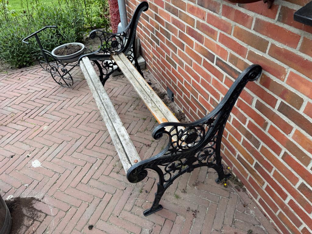 Gietijzeren tuinbank - opknapproject met nieuwe onderdelen, Tuin en Terras, Ophalen, Gebruikt, Metaal
