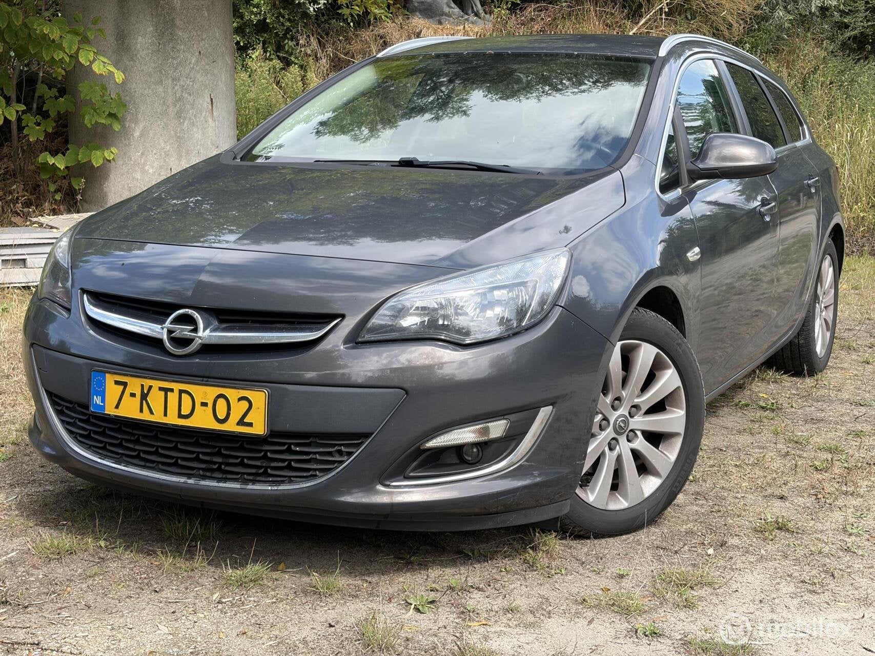 Opel Astra Sports Tourer 1.7 CDTi S/S Design Edition, Leer,N, Voorwielaandrijving, Euro 5, Gebruikt, Zwart