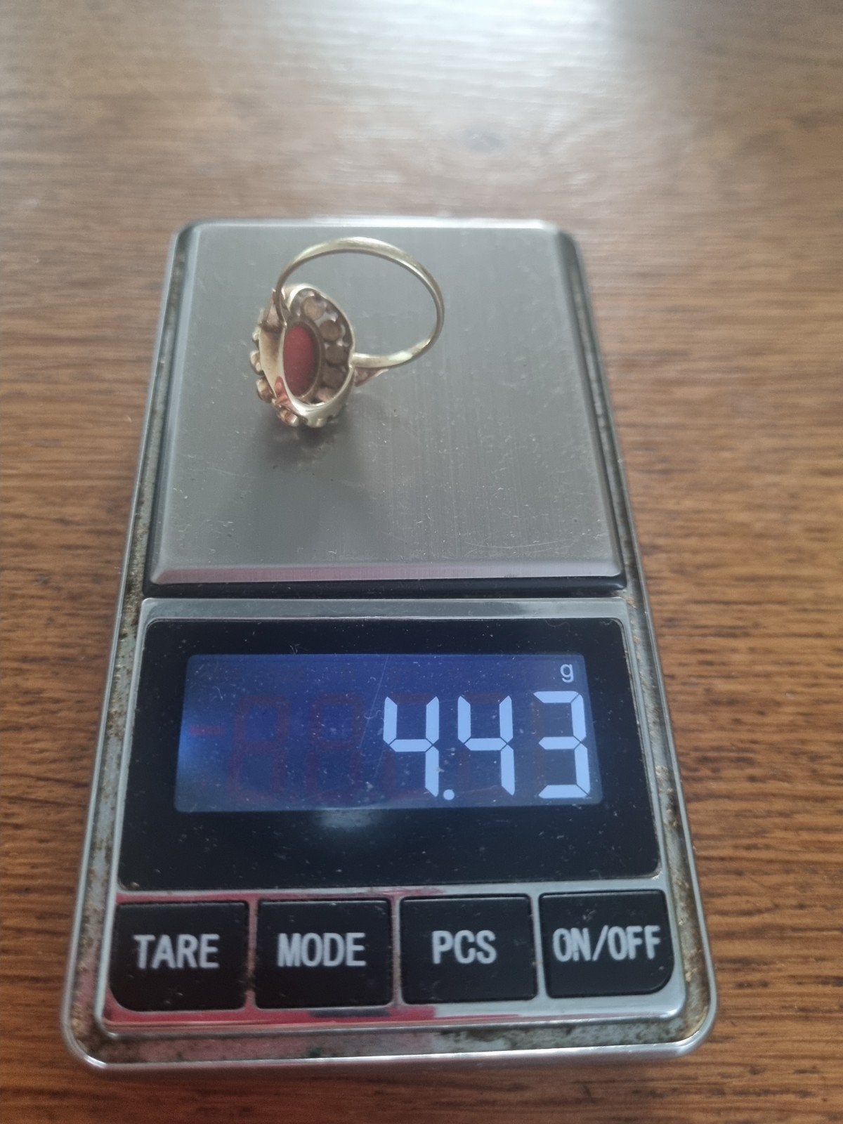 Gouden ring met rode steen - 4.43 gram, Gebruikt, Verzenden, 17 tot 18, Met edelsteen